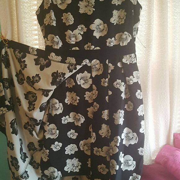 Eva Mendes Freya Fit & Flare Dress - Picture 4 of 6